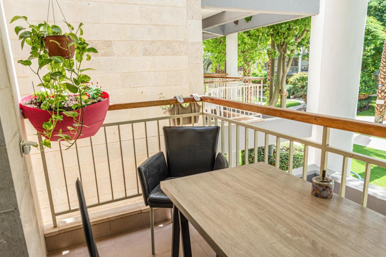 Royal Park -George Apartamento Eilat Exterior foto